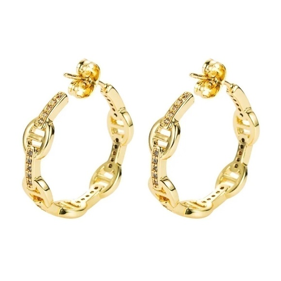 NEW 14K Gold Plated and Simulated Diamond Pig Nose Buckle Hoop Earrings - Picture 4 of 5